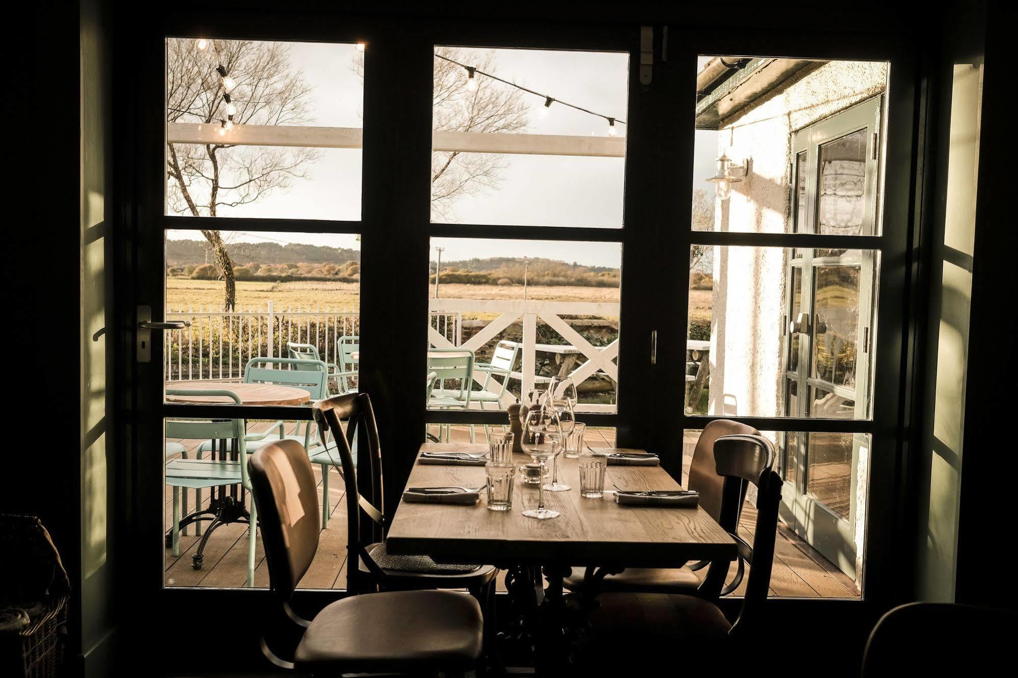 Fisherman'S Haunt Hotel Christchurch  Buitenkant foto
